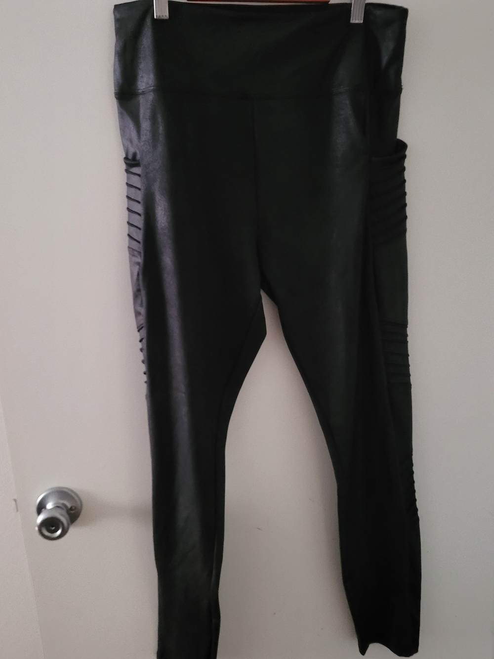 Simply Vera Vera Wang Black Faux Leather Moto-Style Leggings